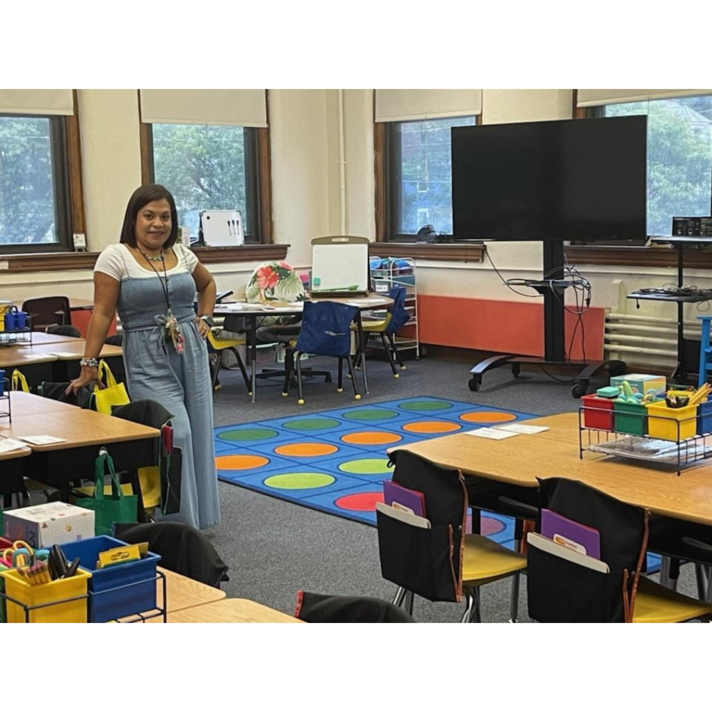 Picture of Ms. Maricely in her classroom. 