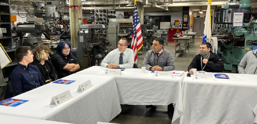 Dean students meet with local manufacturers during March 2 Roundtable event